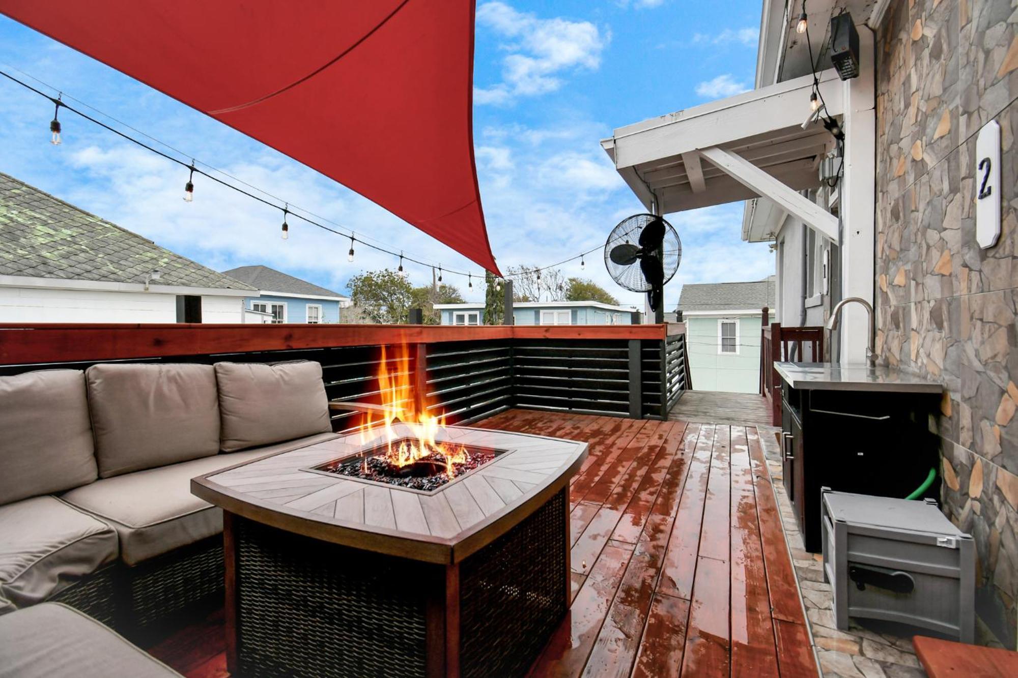 Apartamento Nautical Loft With Outdoor Kitchen & Beach Access Galveston Exterior foto