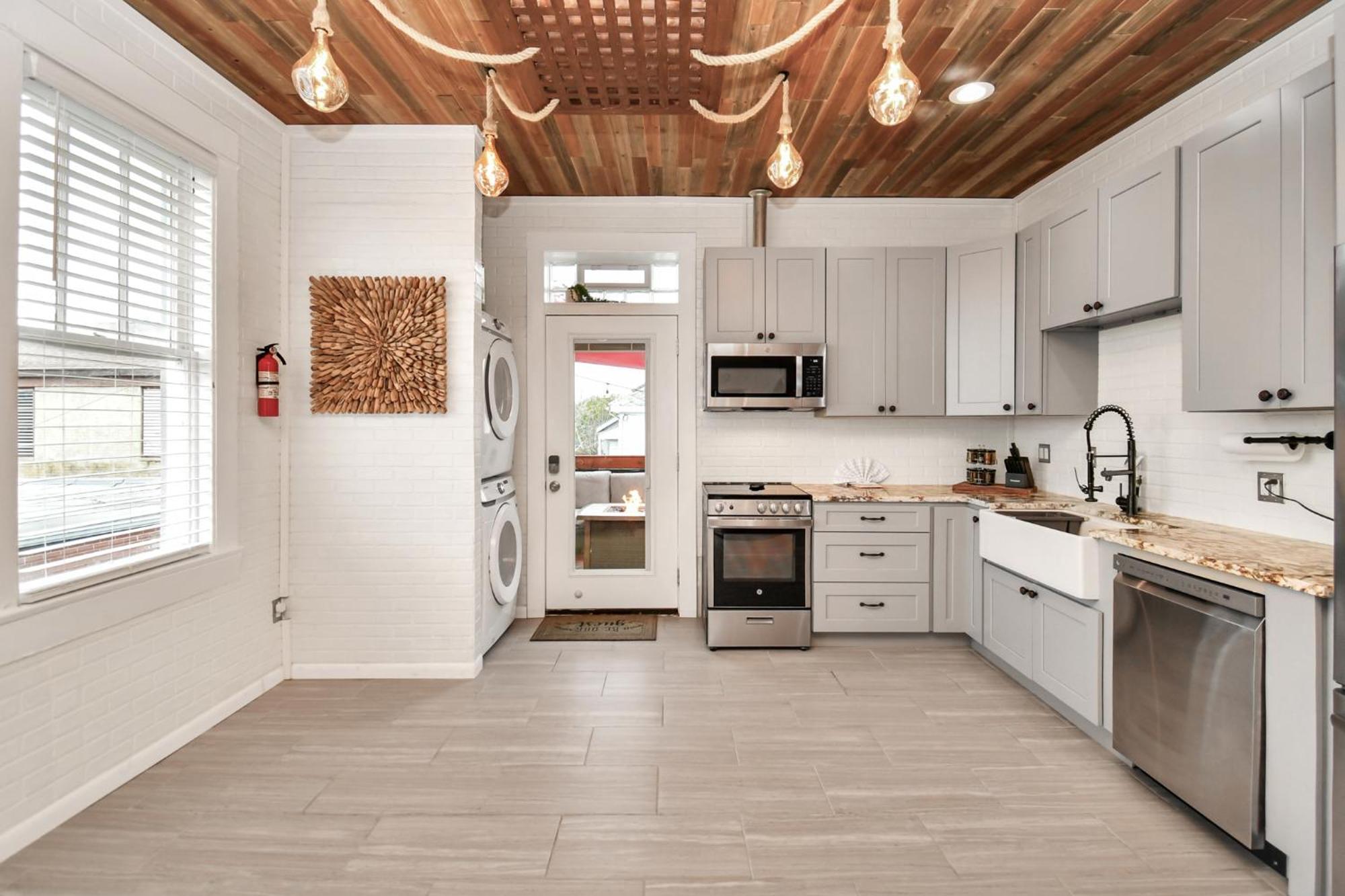 Apartamento Nautical Loft With Outdoor Kitchen & Beach Access Galveston Exterior foto